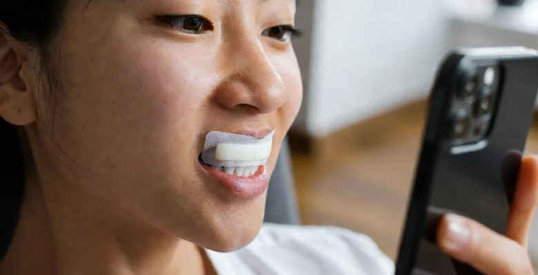 How Long Do I Leave Whitening Strips on