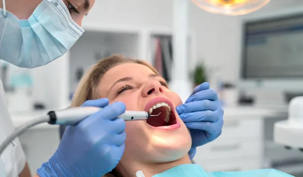 Proper brushing technique diagram